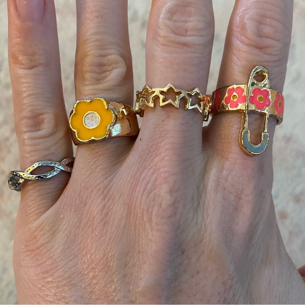 Set of four colorful rings